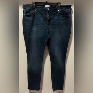 Crown & Ivy Women’s High Rise Fit Skinny Leg Crop Jeans Size 18W